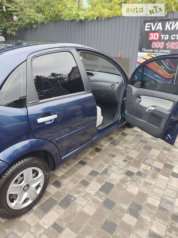 Хэтчбек Citroen C3 2003 в Звягеле