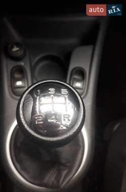 Хэтчбек Citroen C3 2008 в 