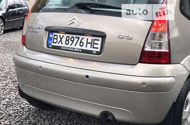 Хэтчбек Citroen C3 2006 в 