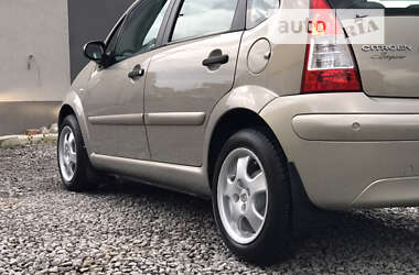 Хэтчбек Citroen C3 2006 в 