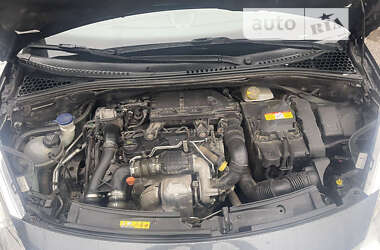 Хэтчбек Citroen C3 2013 в 