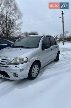 Хэтчбек Citroen C3 2005 в 