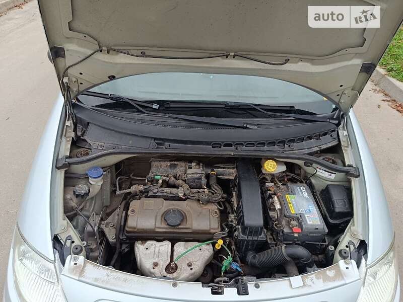 Хэтчбек Citroen C3 2009 в Луцке