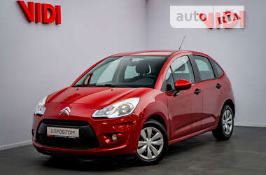 Хэтчбек Citroen C3 2010 в 