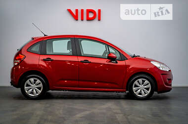 Хэтчбек Citroen C3 2010 в 