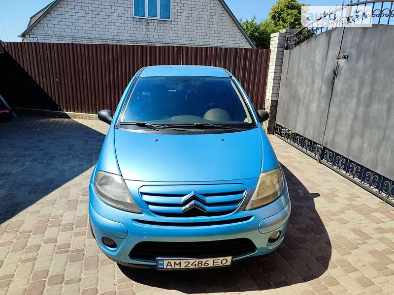 Хэтчбек Citroen C3 2005 в Чуднове