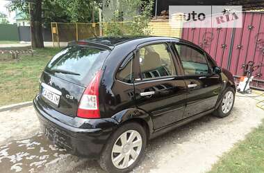 Хэтчбек Citroen C3 2006 в 