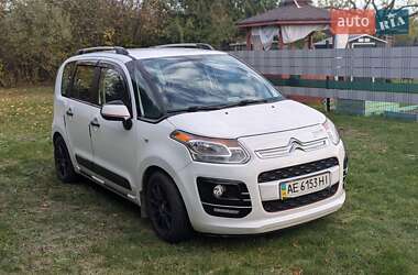 Хэтчбек Citroen C3 2013 в 