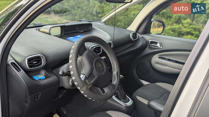 Хэтчбек Citroen C3 2013 в Каменском