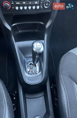 Хэтчбек Citroen C3 2012 в 