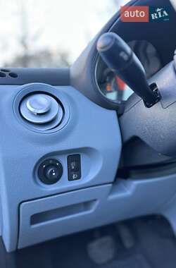 Хэтчбек Citroen C3 2002 в 