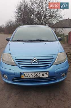 Хэтчбек Citroen C3 2003 в Смеле