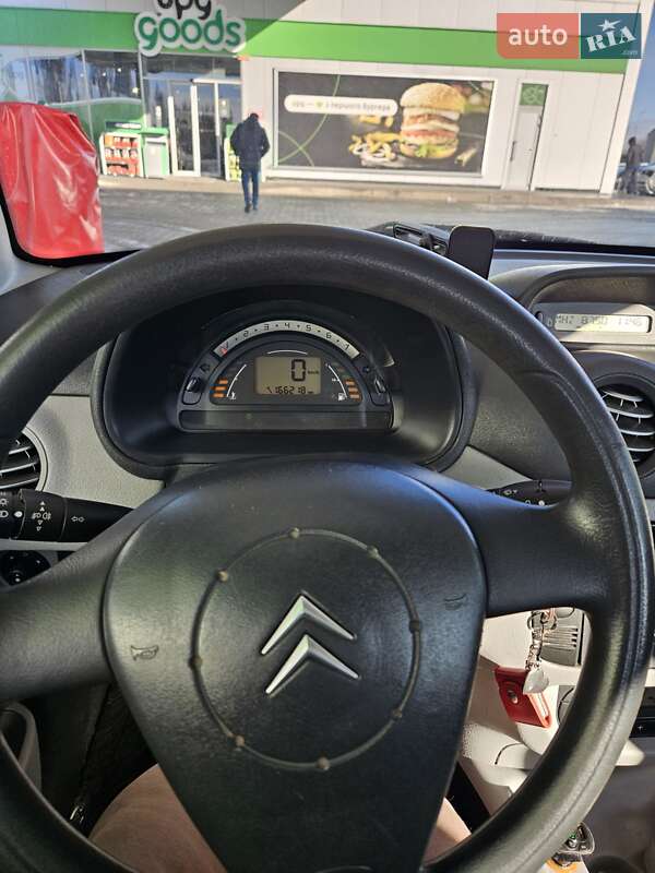 Хэтчбек Citroen C3 2002 в Луцке
