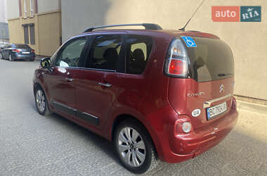 Хэтчбек Citroen C3 2010 в 