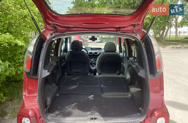 Хэтчбек Citroen C3 2010 в 
