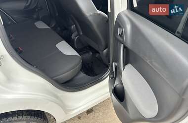 Хэтчбек Citroen C3 2011 в 