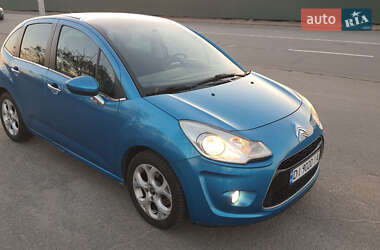 Хэтчбек Citroen C3 2010 в 