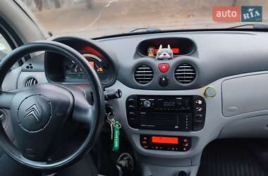 Хэтчбек Citroen C3 2003 в 