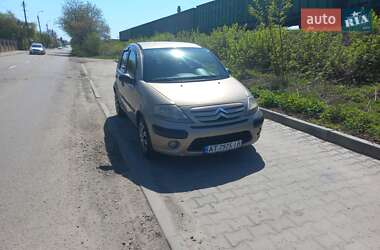 Хэтчбек Citroen C3 2007 в 
