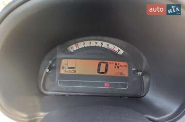 Хэтчбек Citroen C3 2007 в 
