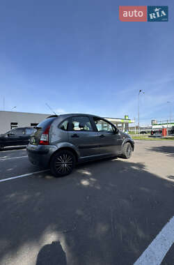 Хетчбек Citroen C3 2009 в 