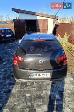 Хэтчбек Citroen C3 2011 в 