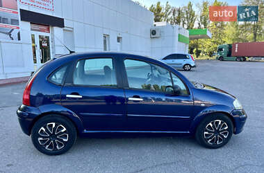 Хэтчбек Citroen C3 2004 в 