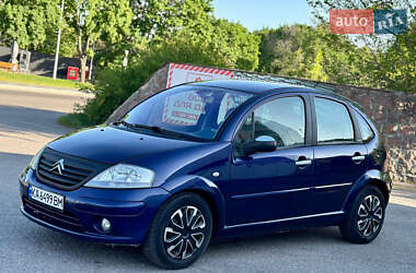 Хэтчбек Citroen C3 2004 в 