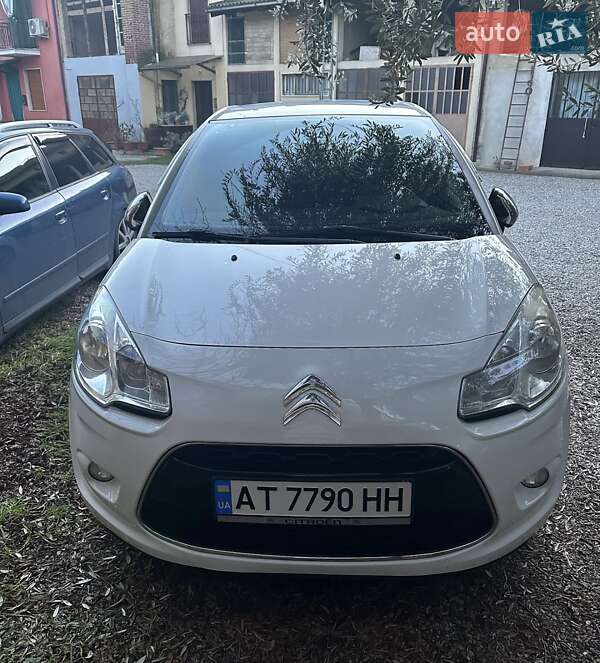 Хетчбек Citroen C3 2012 в 