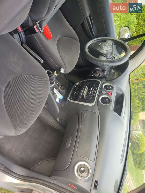 Хэтчбек Citroen C3 2006 в Черновцах