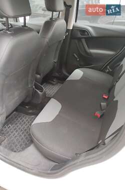 Хэтчбек Citroen C3 2013 в 