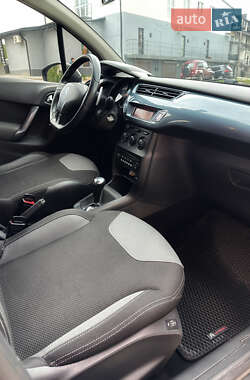 Хэтчбек Citroen C3 2012 в 