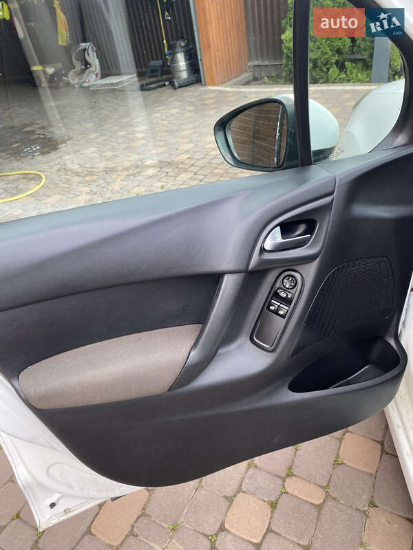 Хэтчбек Citroen C3 2013 в Мамаевцах фото 29 Хэтчбек Citroen C3 2013 в Мамаевцах