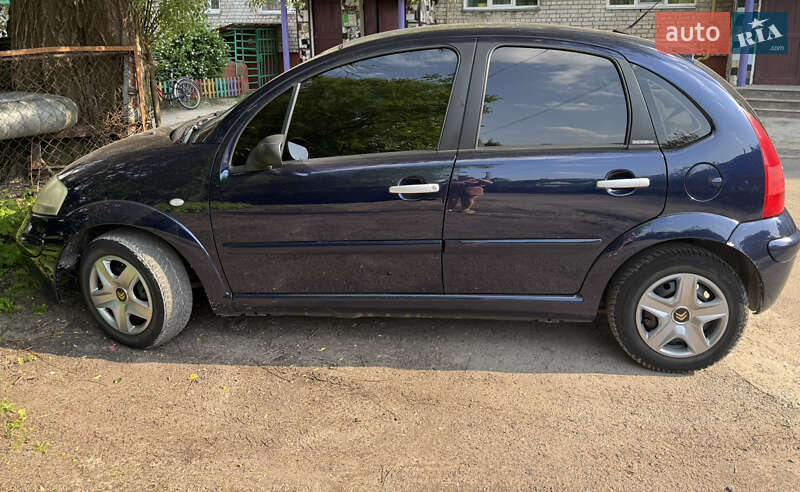 Хэтчбек Citroen C3 2003 в Звягеле