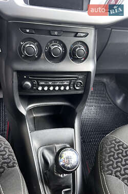 Хэтчбек Citroen C3 2011 в 