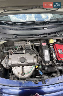 Хэтчбек Citroen C3 2007 в 