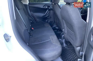 Хэтчбек Citroen C3 2010 в 