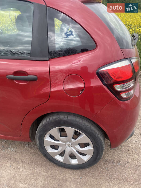 Хэтчбек Citroen C3 2015 в Коростене