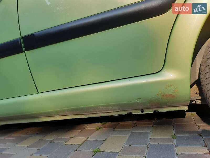 Хэтчбек Citroen C3 2003 в Луцке