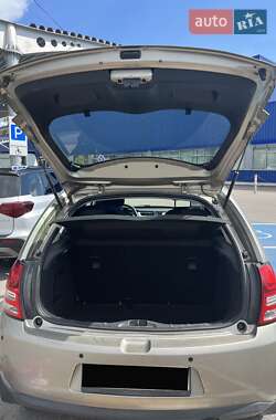 Хэтчбек Citroen C3 2011 в 