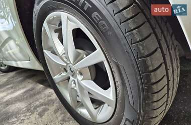 Хэтчбек Citroen C3 2016 в 