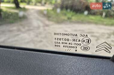 Хэтчбек Citroen C3 2016 в 