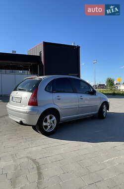Хэтчбек Citroen C3 2005 в 
