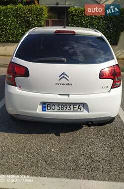 Хэтчбек Citroen C3 2012 в 