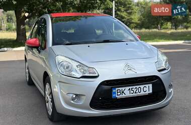 Хэтчбек Citroen C3 2010 в 