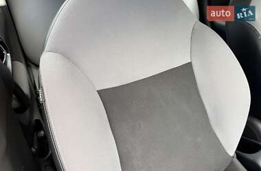 Хэтчбек Citroen C3 2010 в 