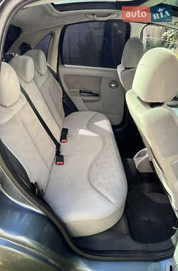 Хэтчбек Citroen C3 2005 в 