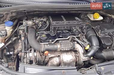 Хэтчбек Citroen C3 2011 в 