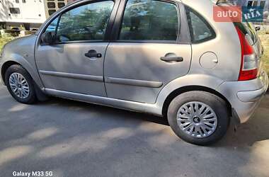 Хэтчбек Citroen C3 2005 в 