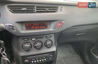 Хэтчбек Citroen C3 2011 в 